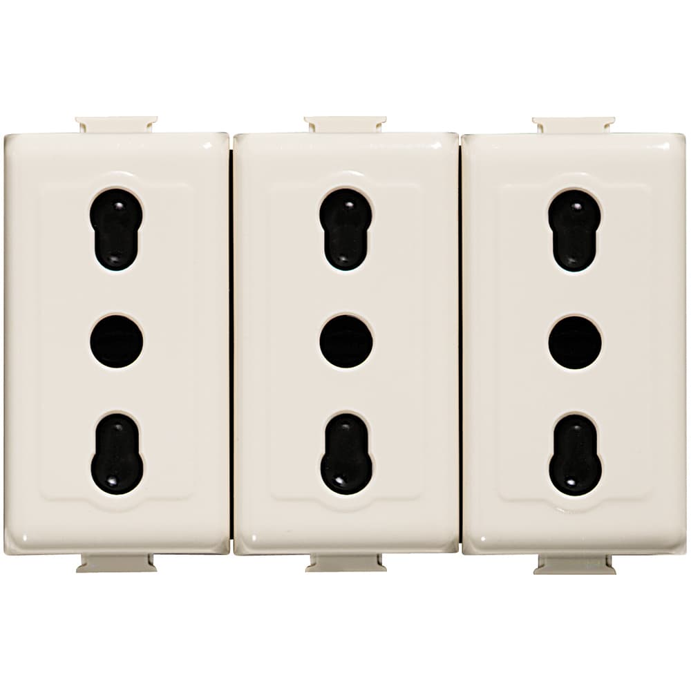 Socket triplex 2P+T 10/16A centre distance 19 and 26 mm