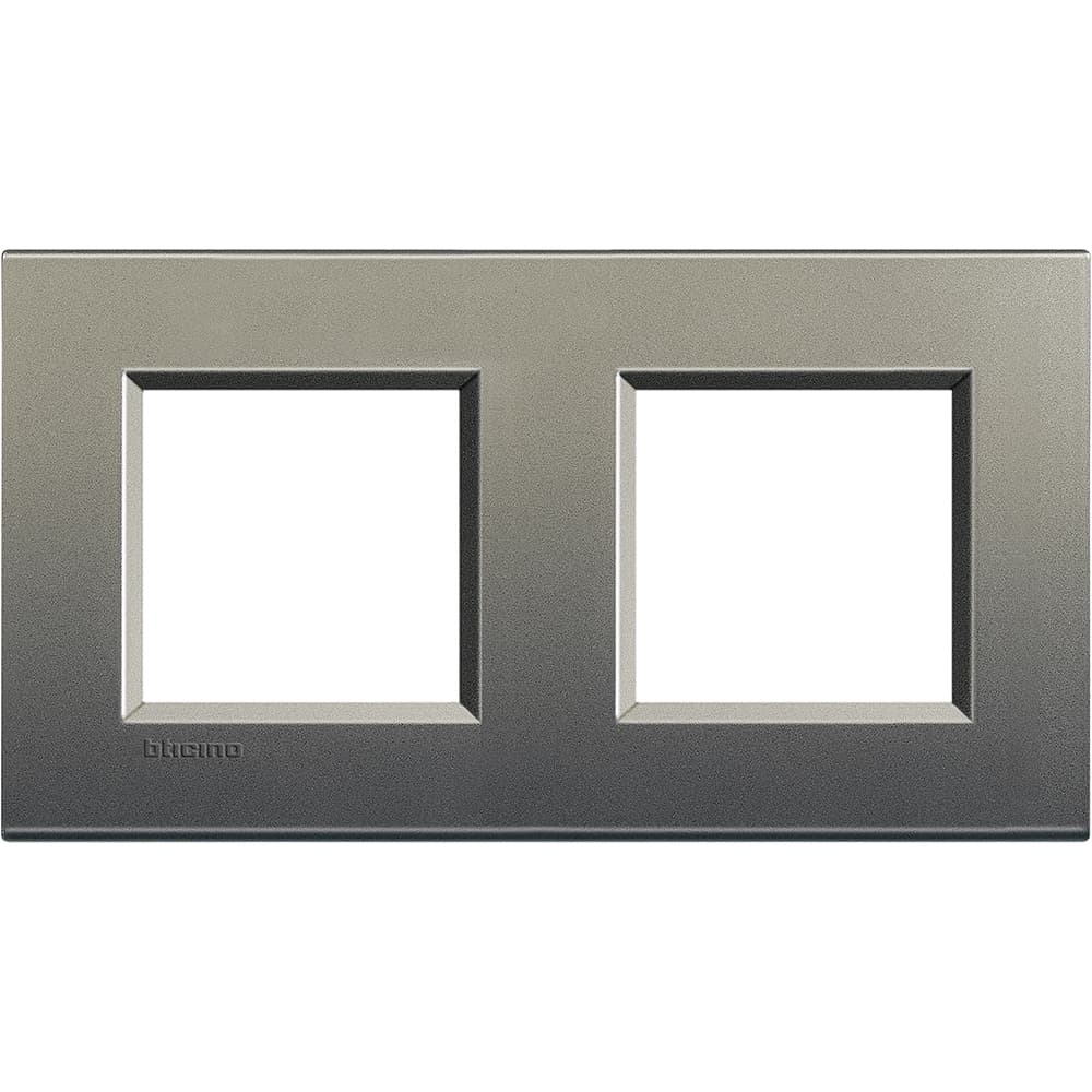 Square cover plate 2x2P 71mm avenue