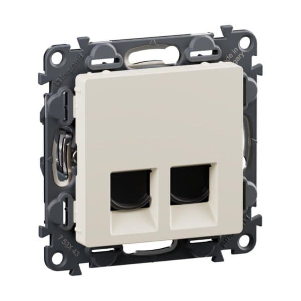 Valena Life - Double RJ 45 socket - Category 6 UTP - With cover plate - Ivory flush-mounted dual out