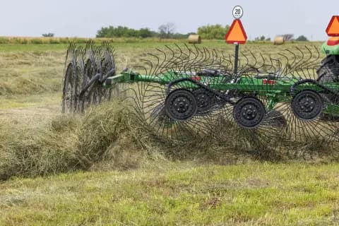 WR3212 High-Capacity Carted Wheel Rake