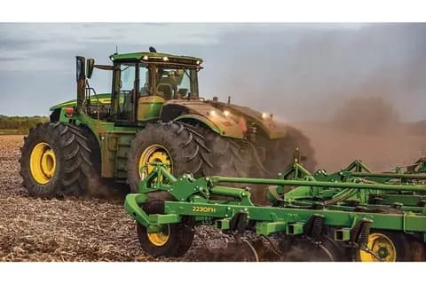 9R 590 Tractor